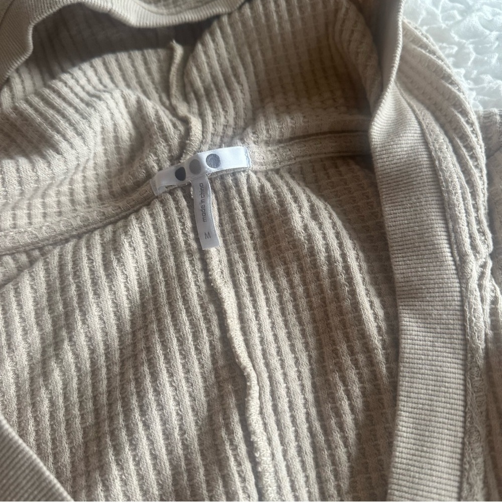 Three Dots Waffle Knit Thermal Hoodie Oat Beige Pullover Medium - Picture 3 of 8